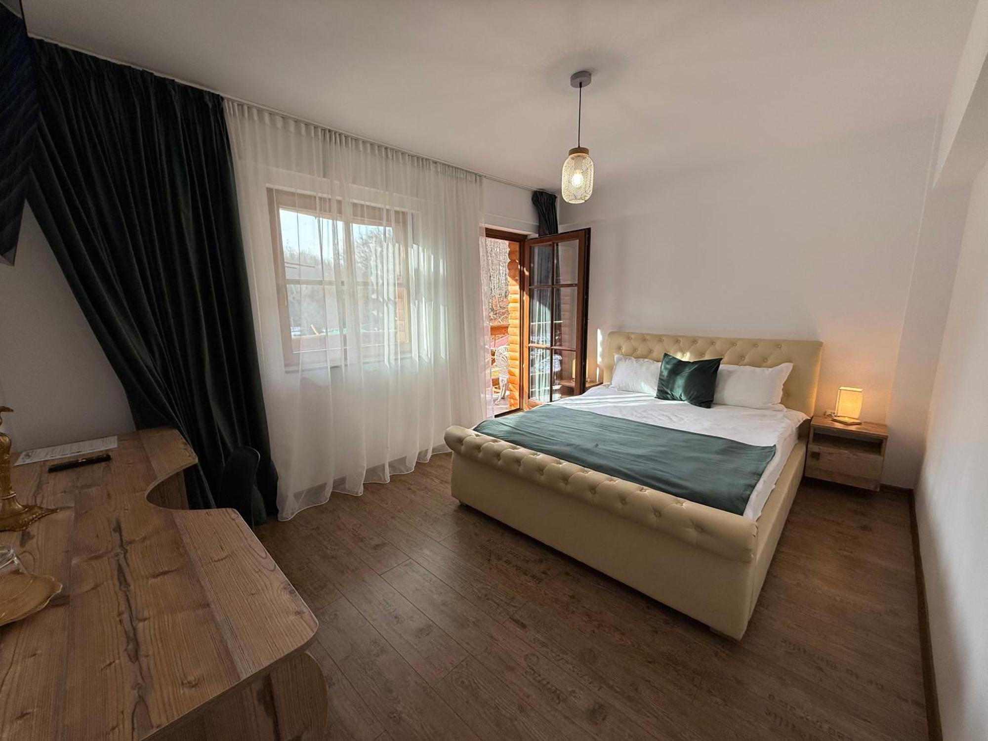 Conacul Radacinilor Hotel Petroşani Eksteriør billede