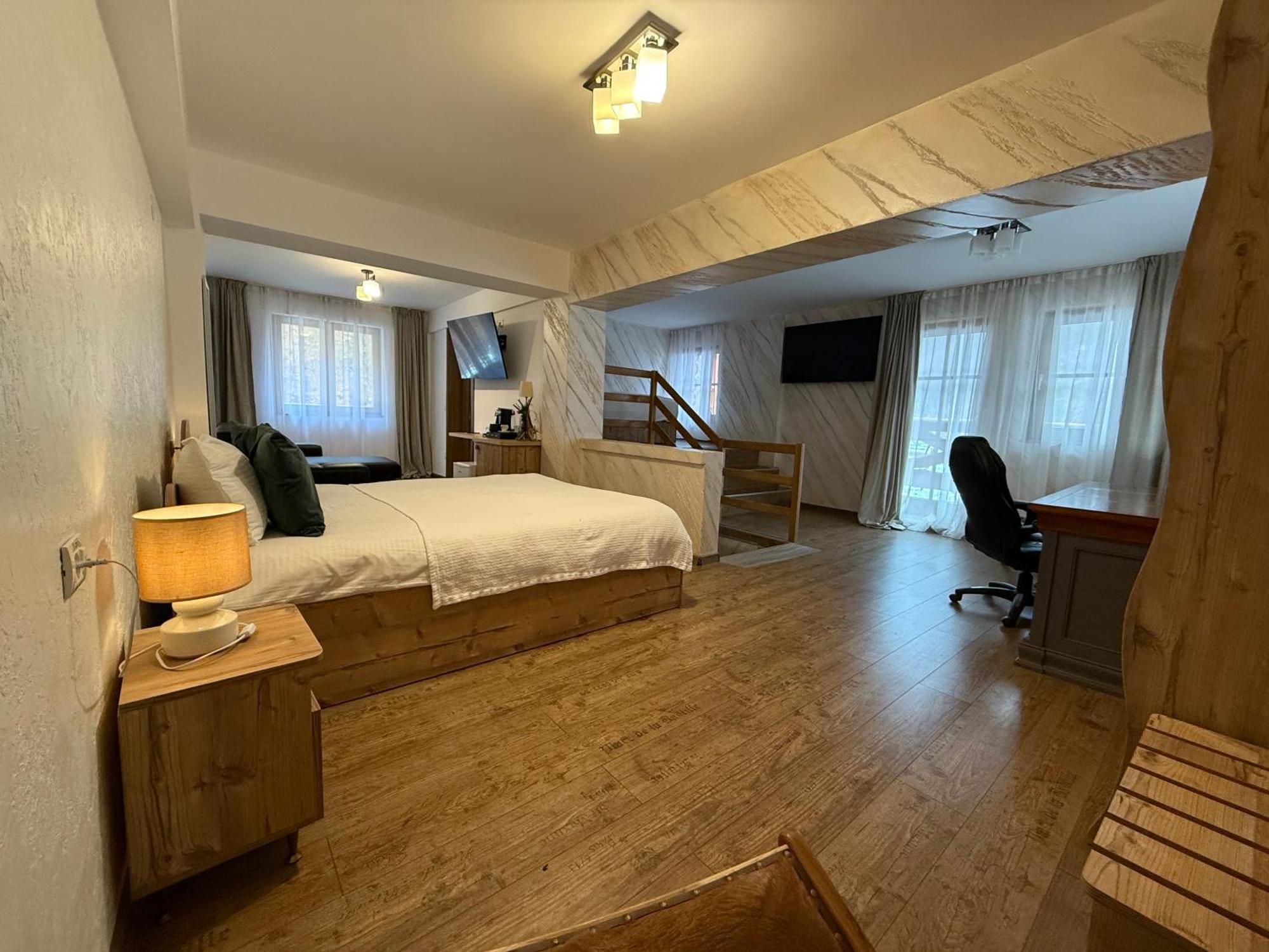 Conacul Radacinilor Hotel Petroşani Eksteriør billede