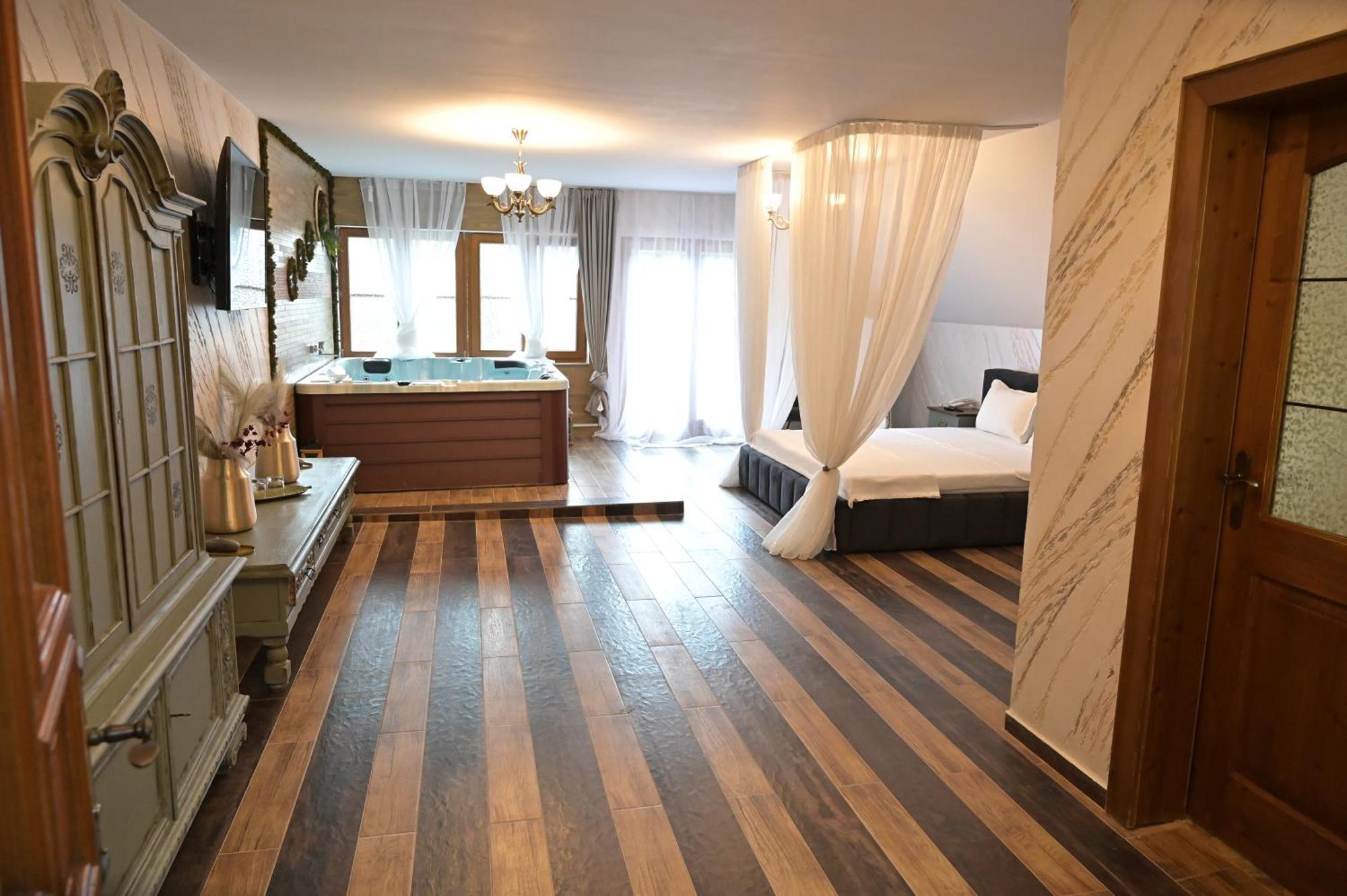 Conacul Radacinilor Hotel Petroşani Eksteriør billede